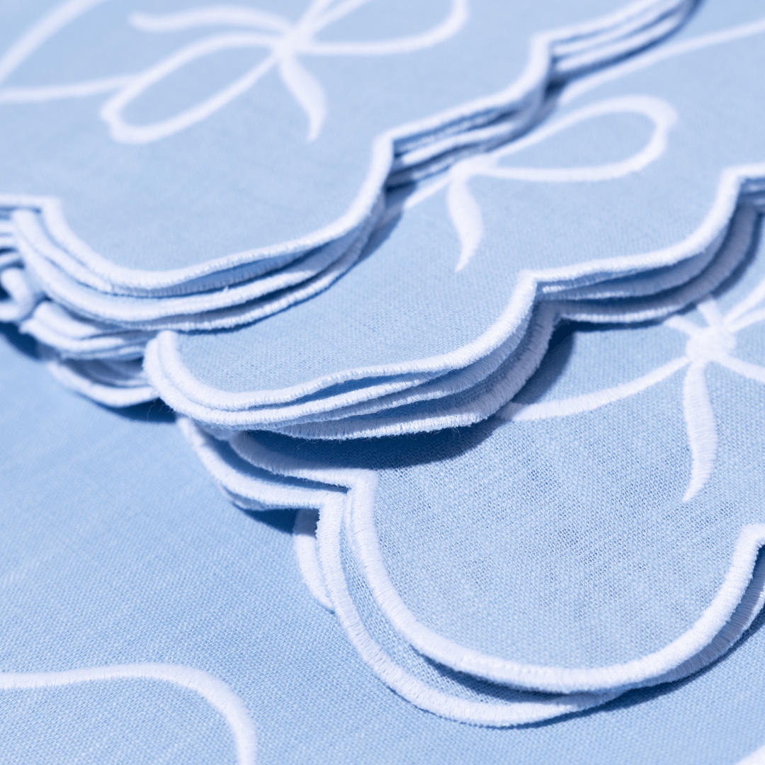 Henriette - Luxury Linens Placemats Bow Classic Placemat Pale Blue (set of 4)