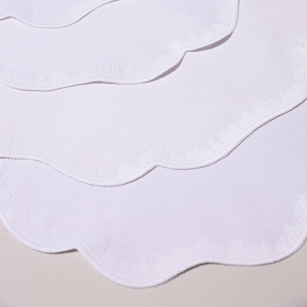 Round Clover White on White Placemats (set of 4)