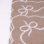 Classic Bow Mink with White Placemat (set of 4)