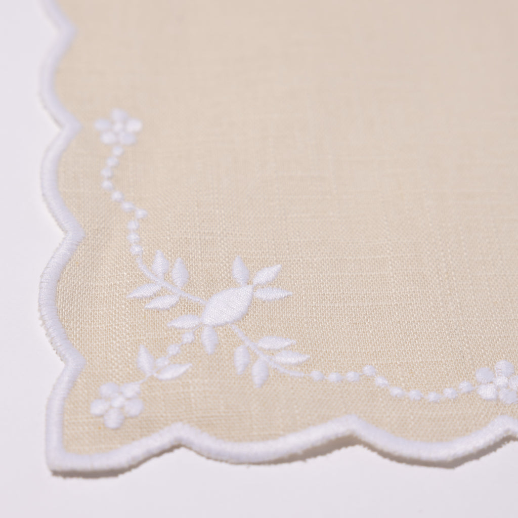 Floral Placemat in Sand (set of 4)