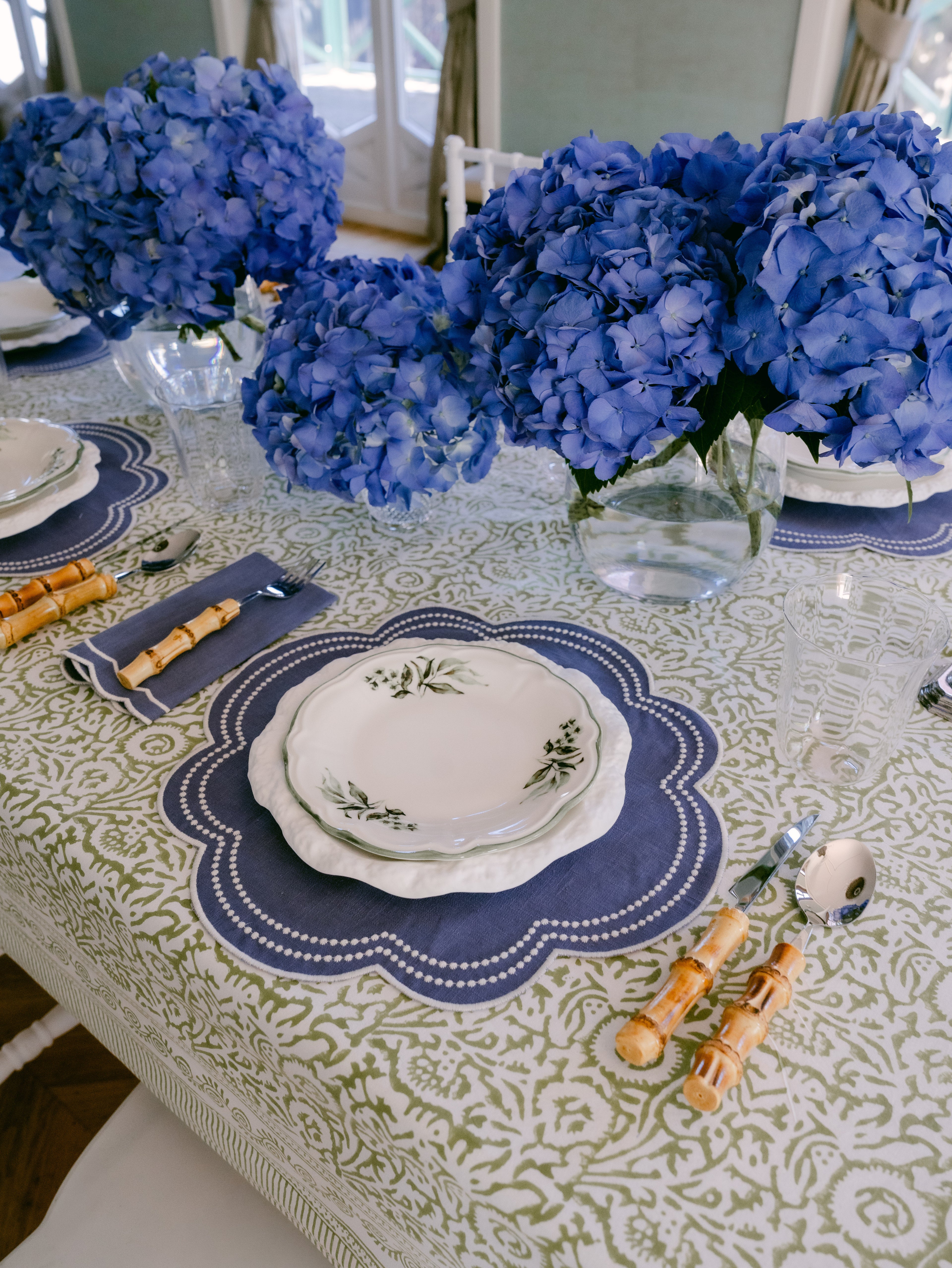 Daisy Purple Blue with White Placemat (set of 4)