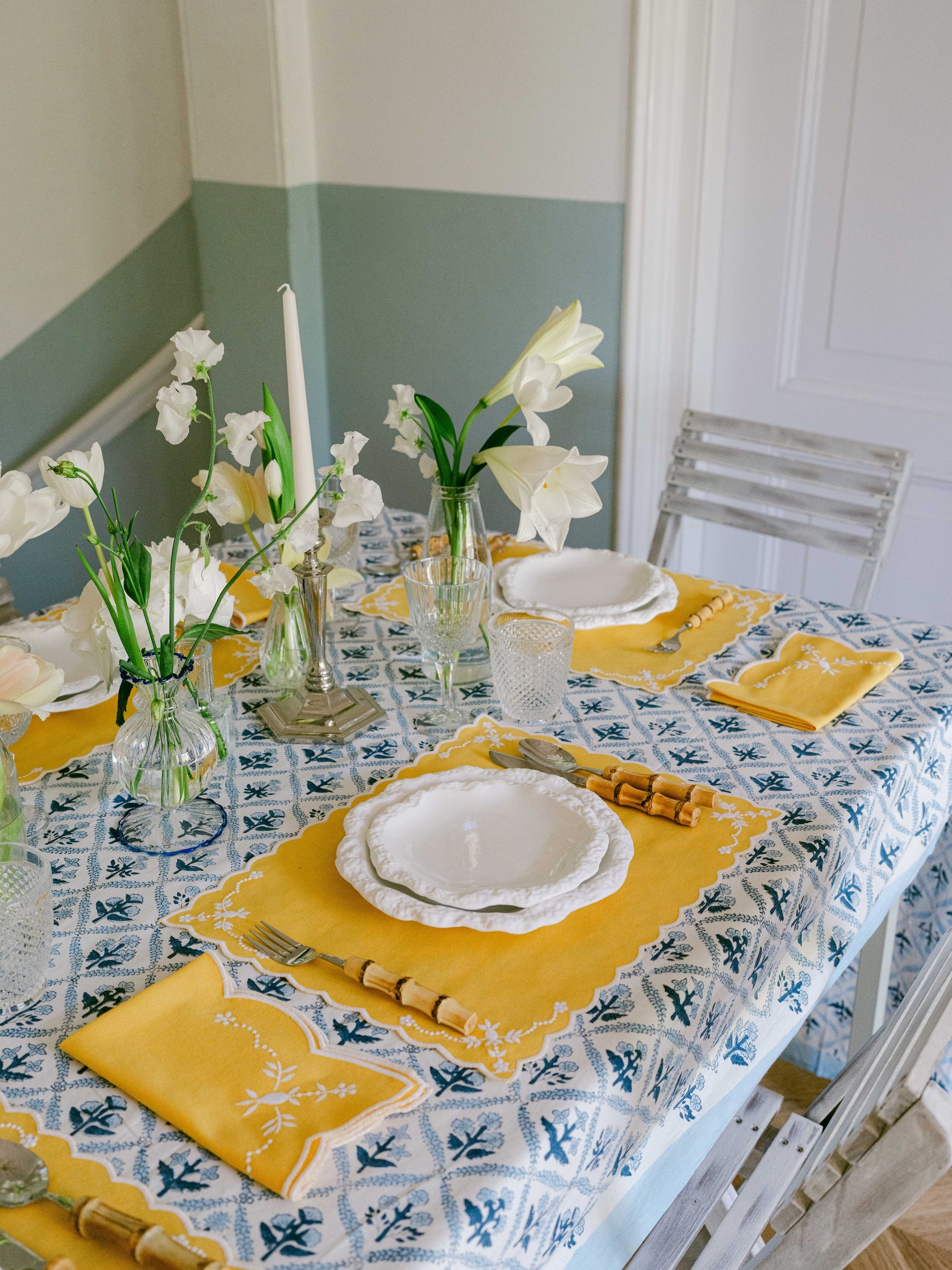Floral Turkish Yellow with White Napkins (set of 4)