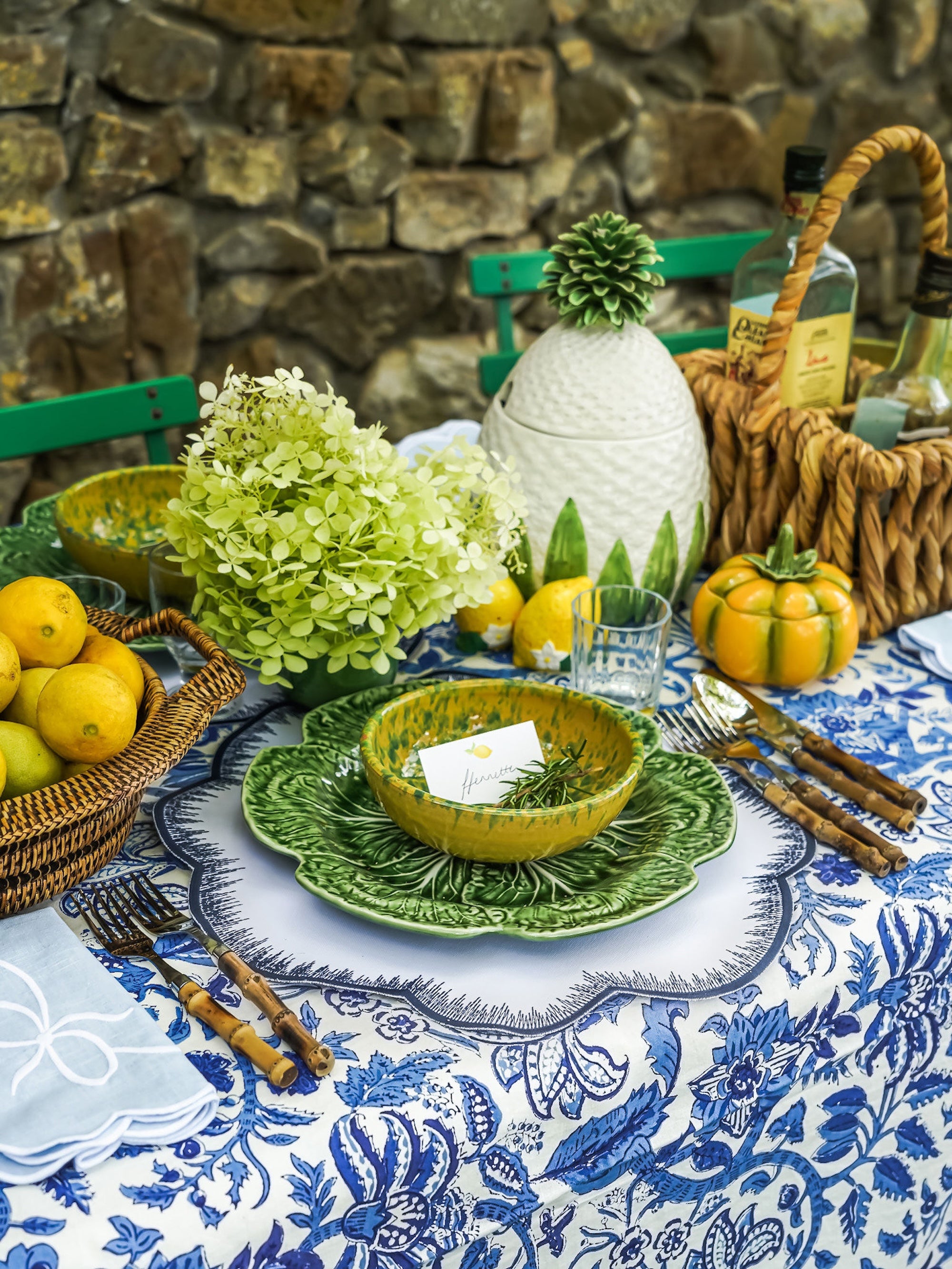 Classic Bow Pale Blue with White Napkins (set of 4)