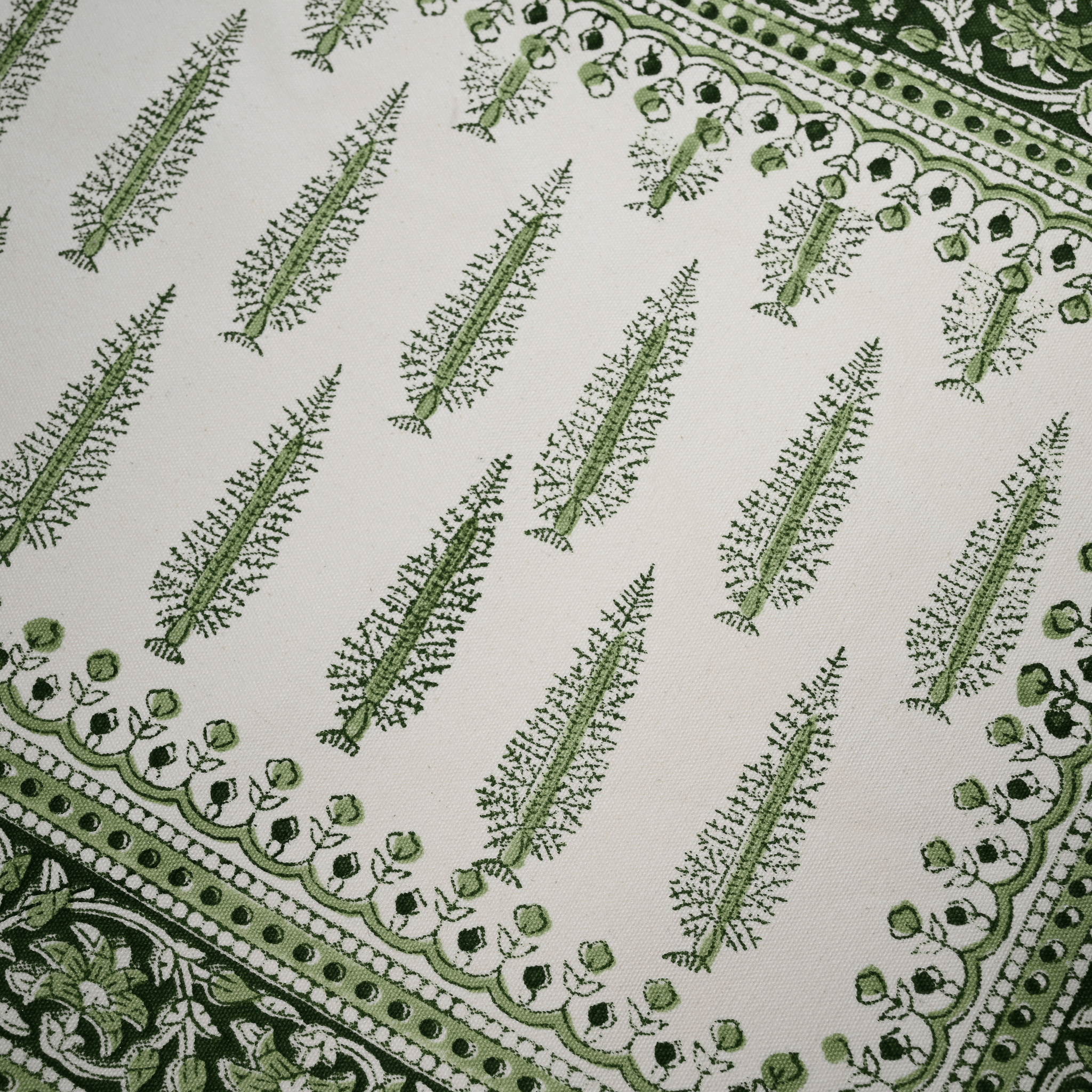 Henriette - Luxury Linens Green Sypress Placemats (set of 4)