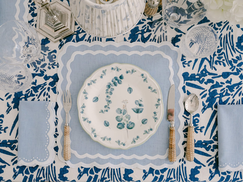 Henriette - Luxury Linens Napkins Bluebell Pale Blue with White Napkins (set of 4)