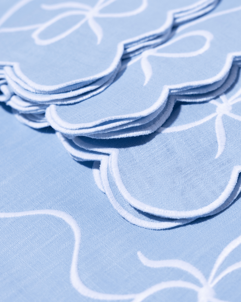 Henriette - Luxury Linens Napkins Bow Classic Napkin Pale Blue (set of 4)