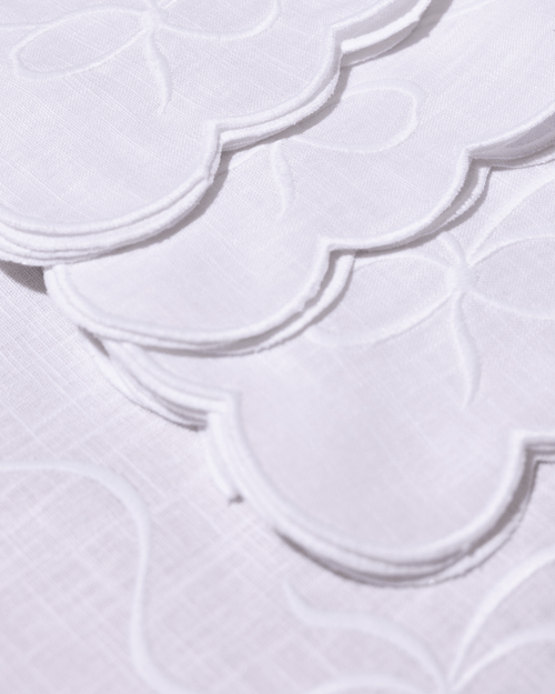 Henriette - Luxury Linens Napkins Bow Classic Napkins White/White (set of 4)