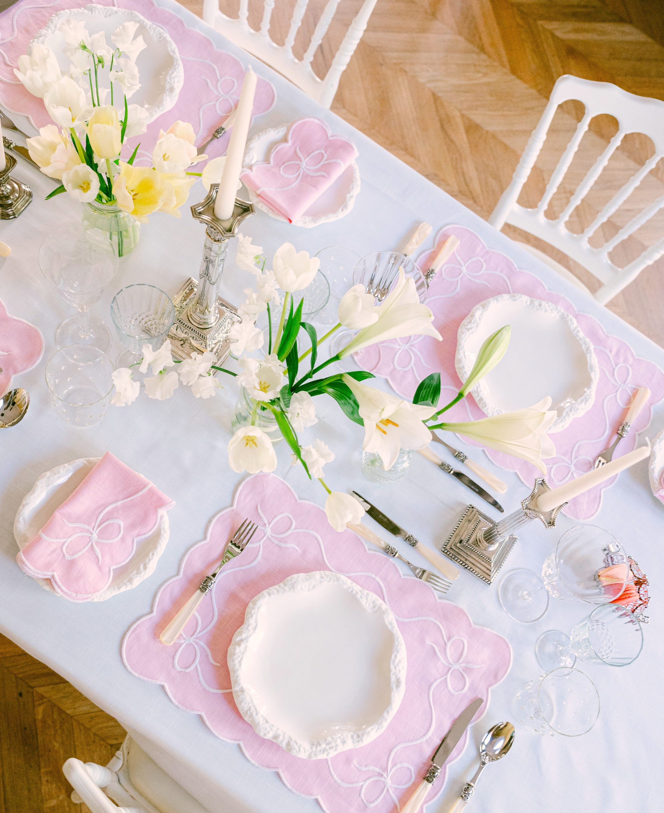 Henriette - Luxury Linens Napkins Classic Bow Baby Pink with White Napkins (set of 4)