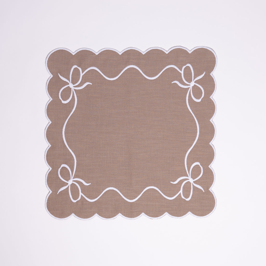 Henriette - Luxury Linens Napkins Classic Bow Mink with White Napkin (set of 4)
