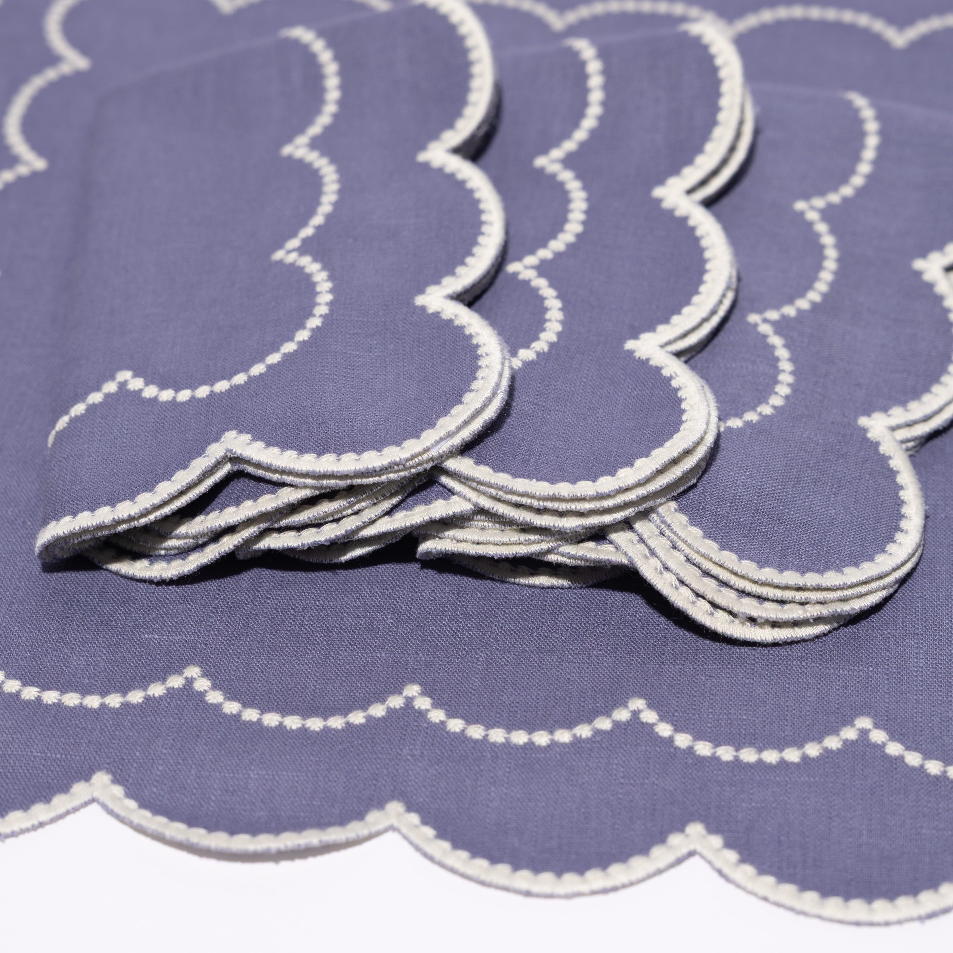 Henriette - Luxury Linens Napkins Daisy Purple Blue with White Napkins (set of 4)