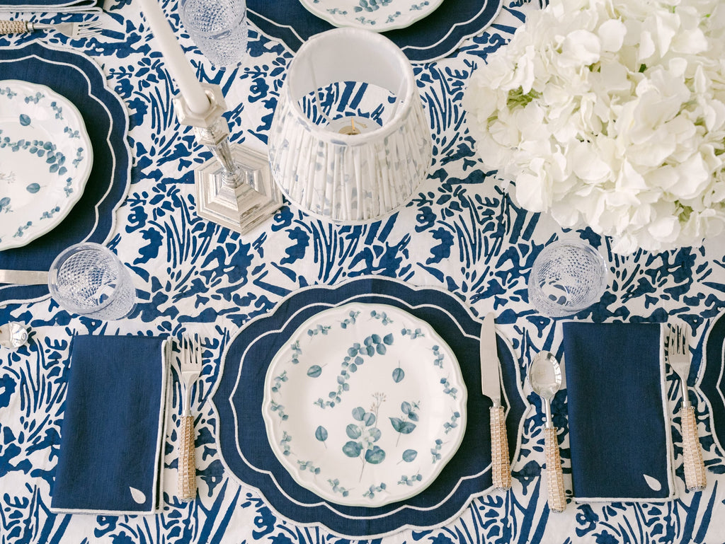 Henriette - Luxury Linens Napkins Drop Navy Blue with White Napkins (set of 4)
