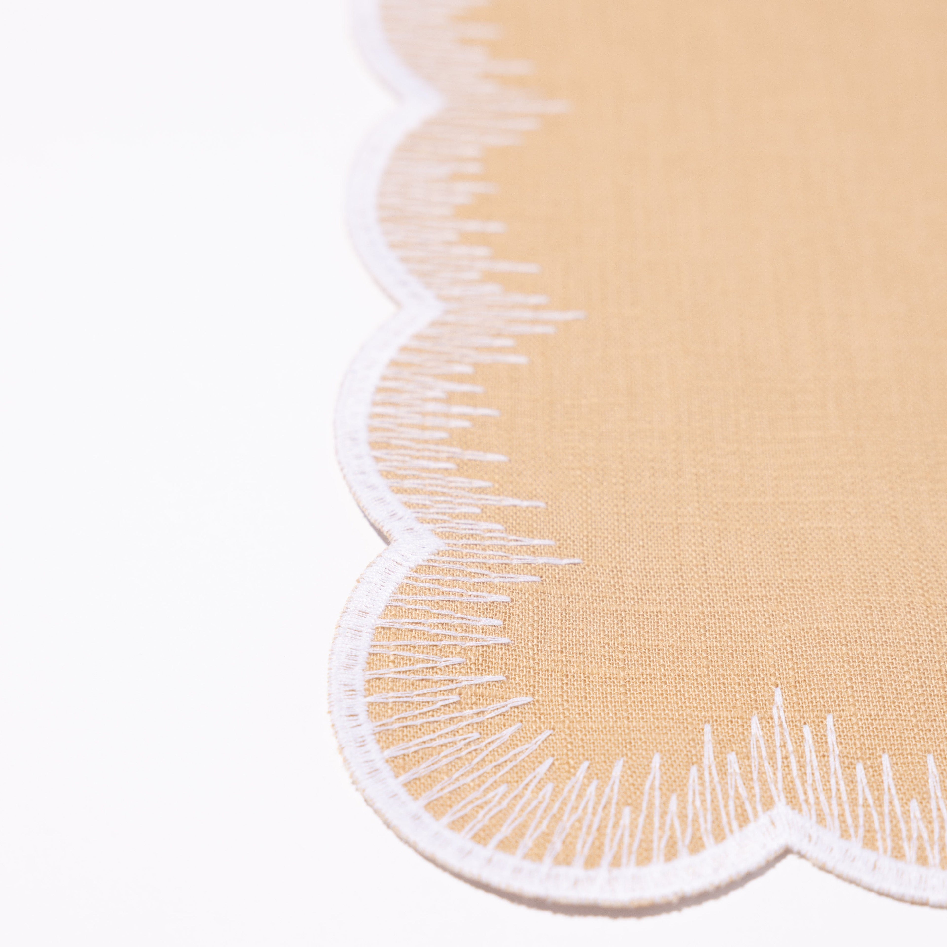 Henriette - Luxury Linens Napkins Flamestitch Sand with White Napkins (set of 4)