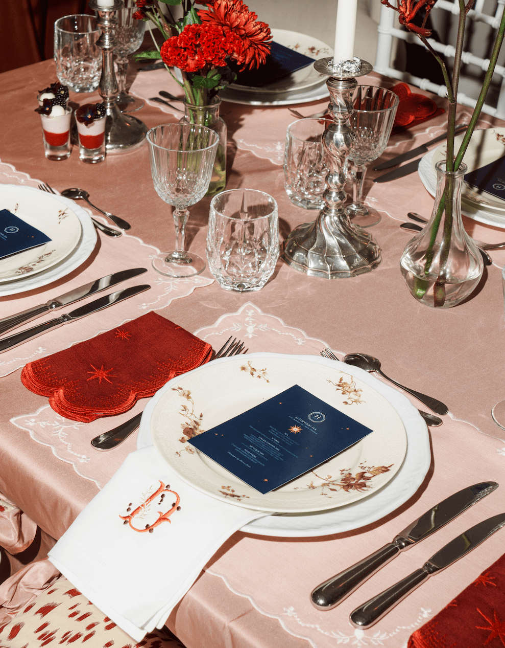 Henriette - Luxury Linens Napkins Monogrammed White Linen Napkins (Set of 4)