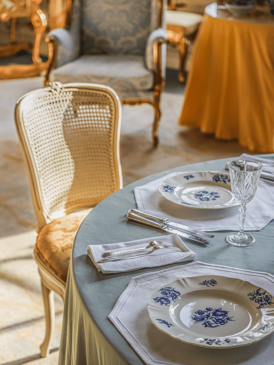 Henriette - Luxury Linens Octagon Placemat White/White