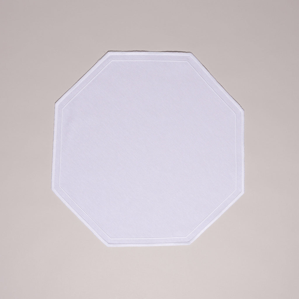 Henriette - Luxury Linens Octagon White with White Placemats (set of 4)