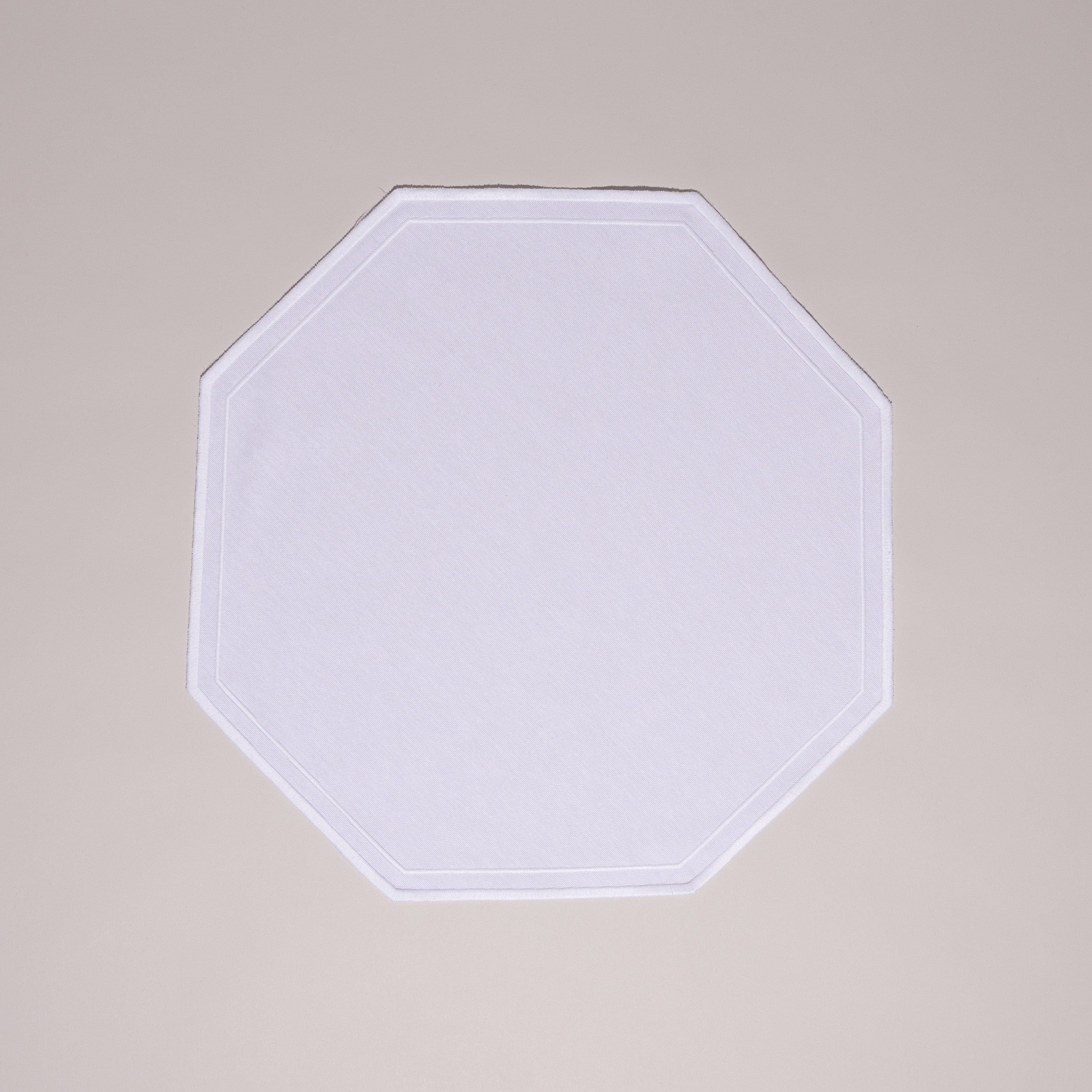 Henriette - Luxury Linens Octagon White with White Placemats (set of 4)