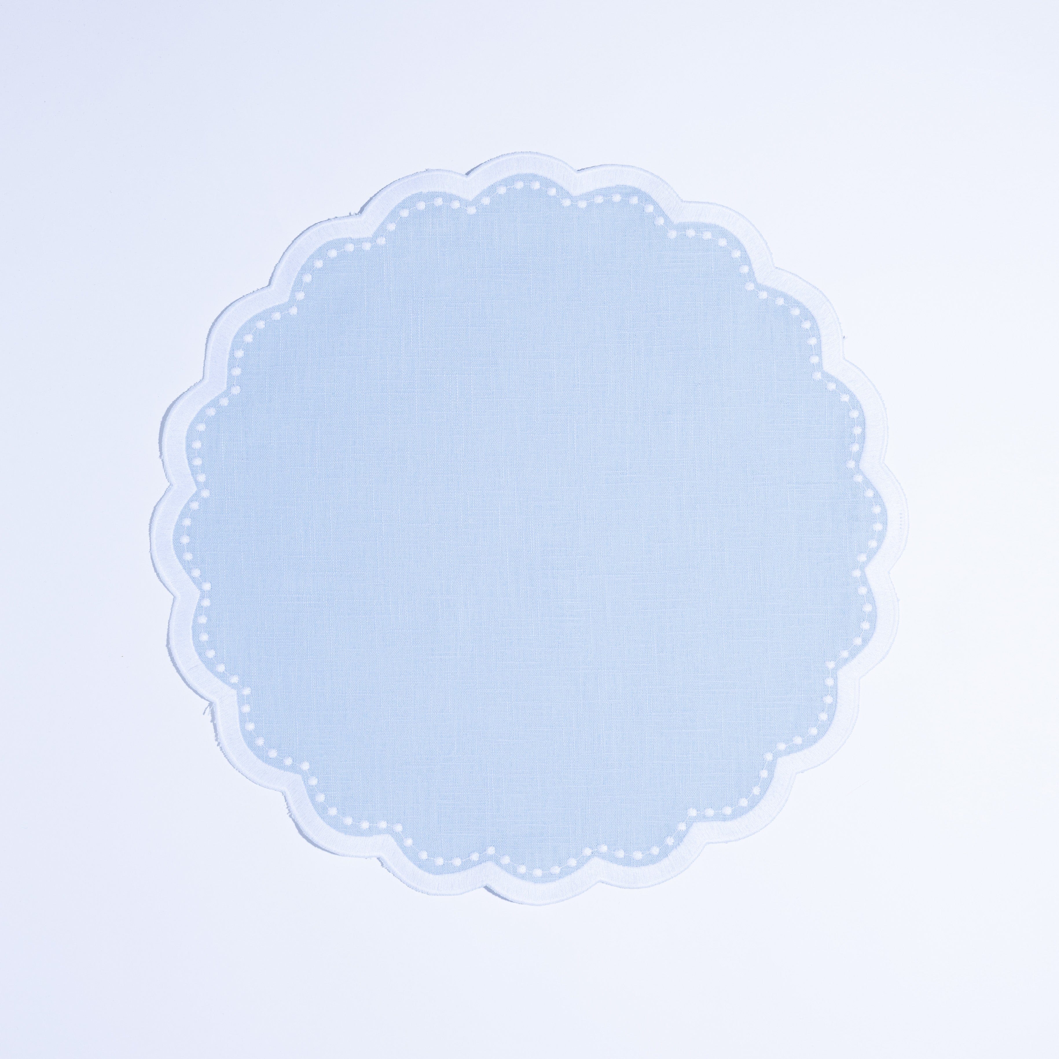 Henriette - Luxury Linens Placemats Bluebell Oval Pale Blue Placemats (set of 4)