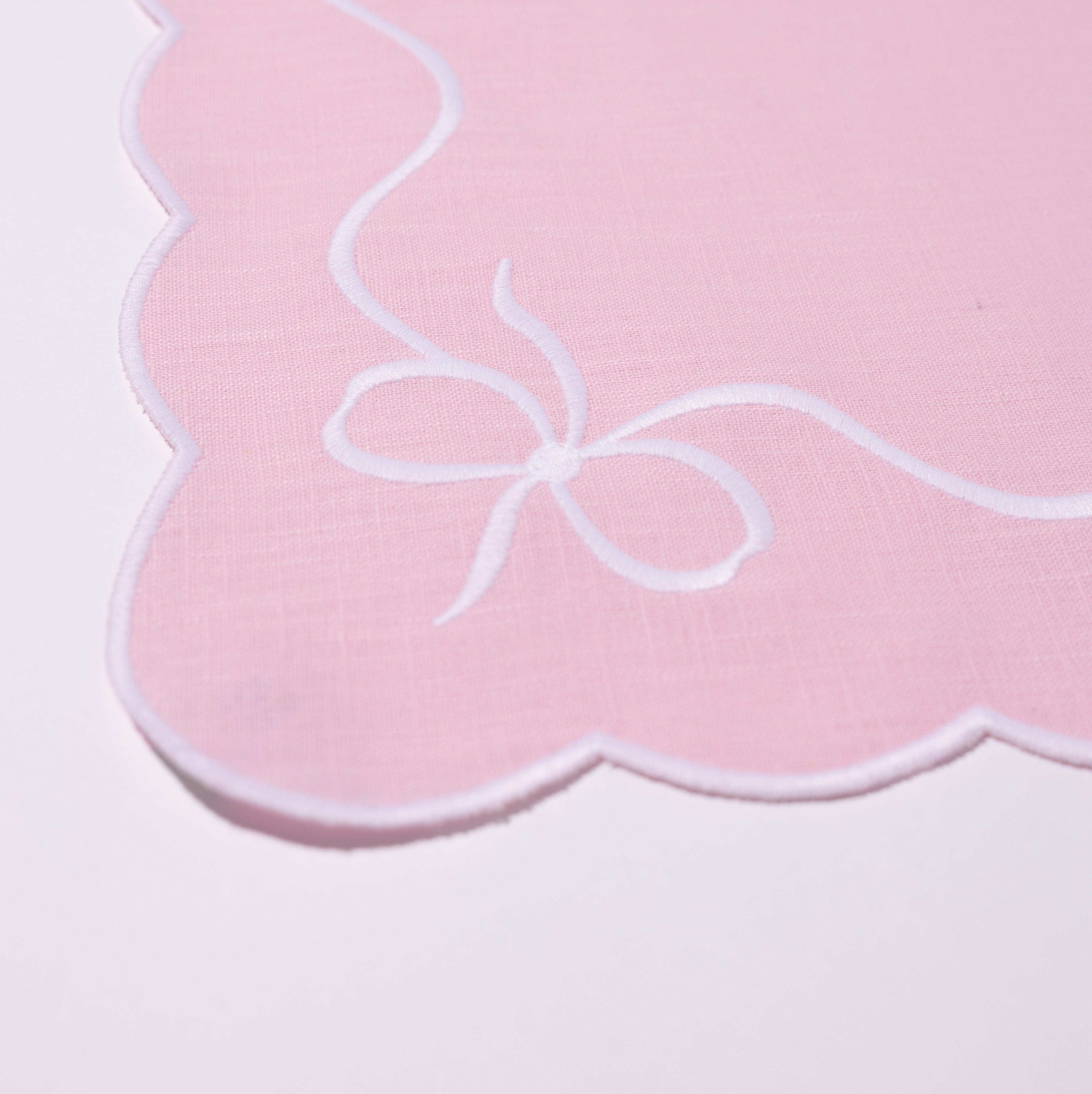 Henriette - Luxury Linens Placemats Bow Classic Placemat Baby Pink White (set of 4)
