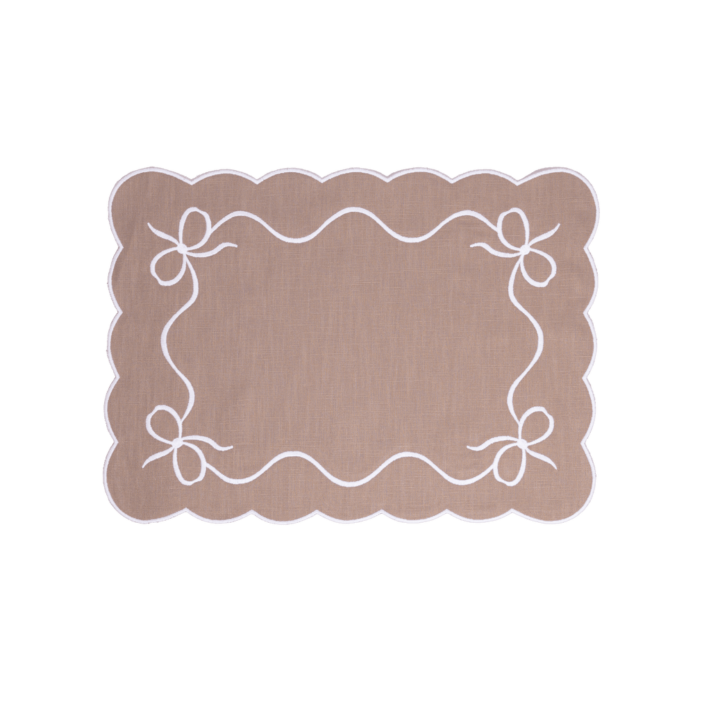 Henriette - Luxury Linens Placemats Classic Bow Mink with White Placemat (set of 4)