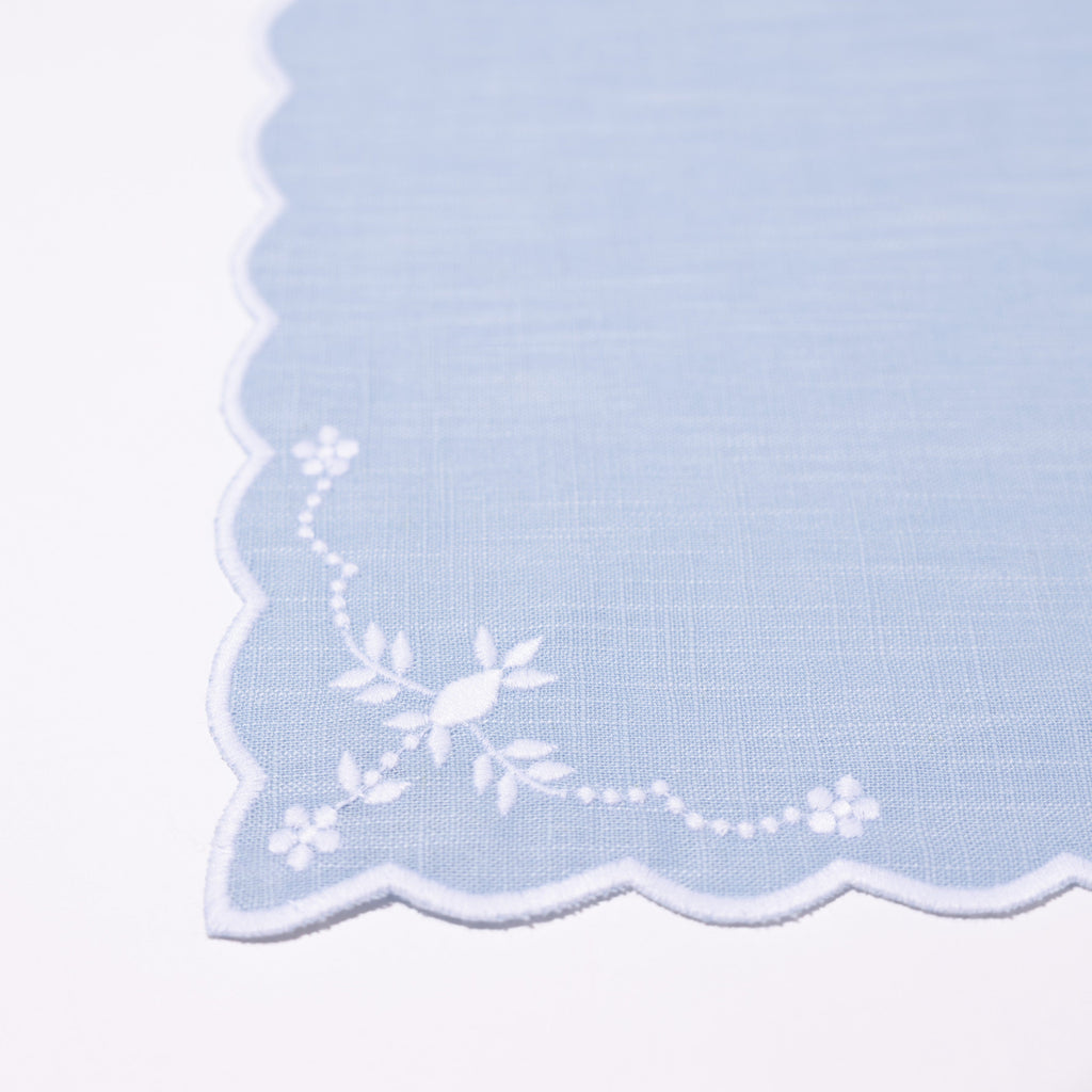 Henriette - Luxury Linens Placemats Floral Placemat in Pale Blue (set of 4)