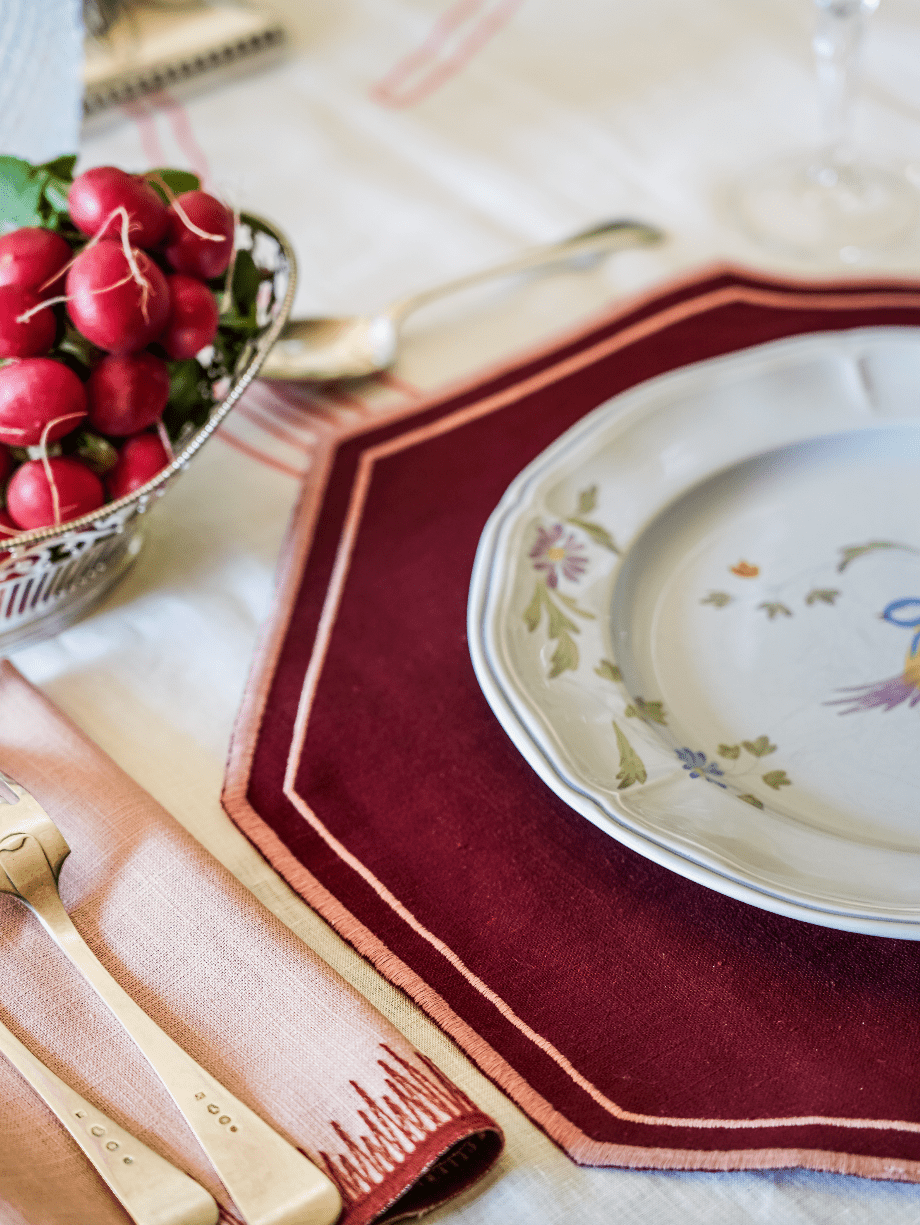 Henriette - Luxury Linens Placemats Octagon Placemat Burgundy