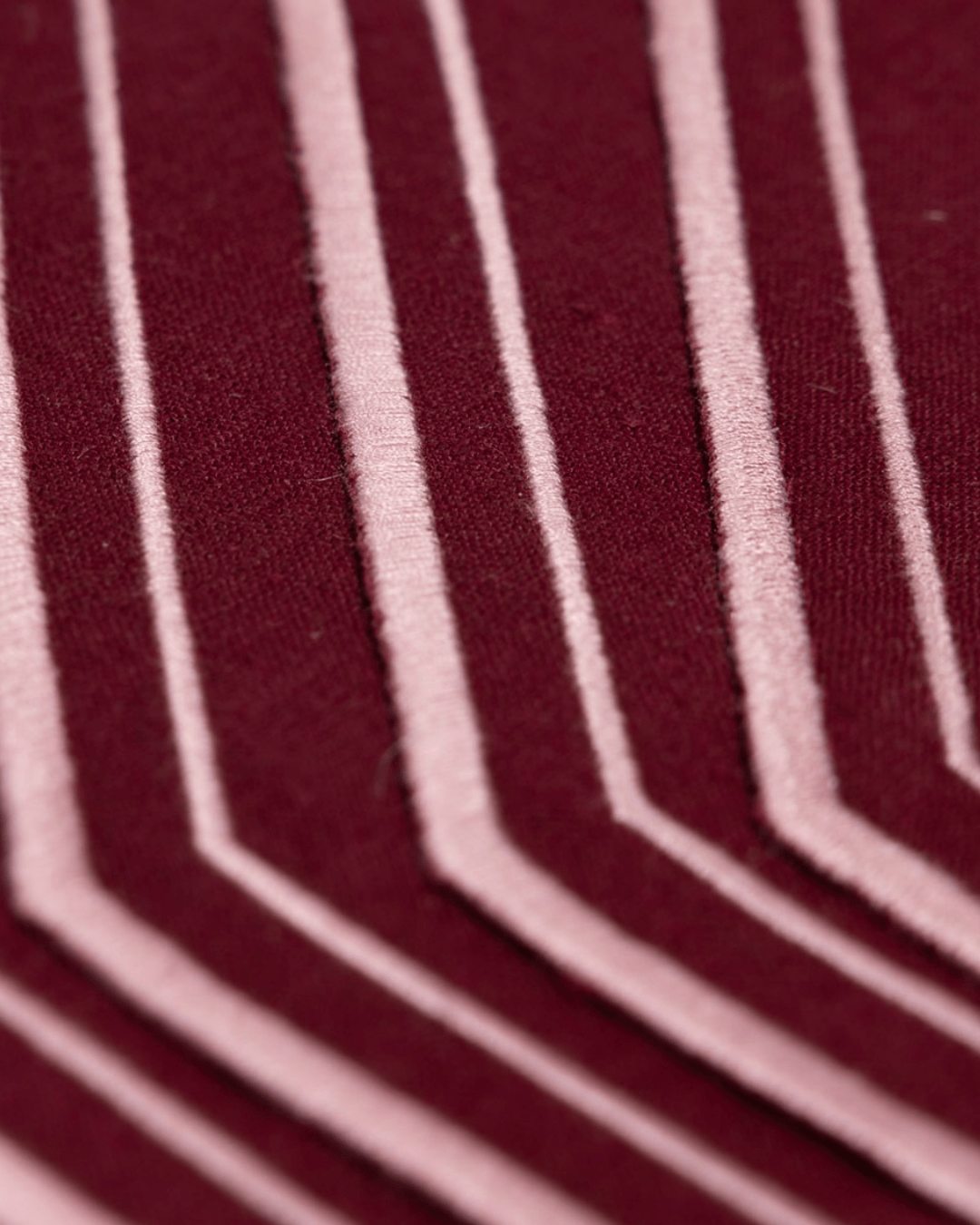 Henriette - Luxury Linens Placemats Octagon Placemat Burgundy (set of 4)