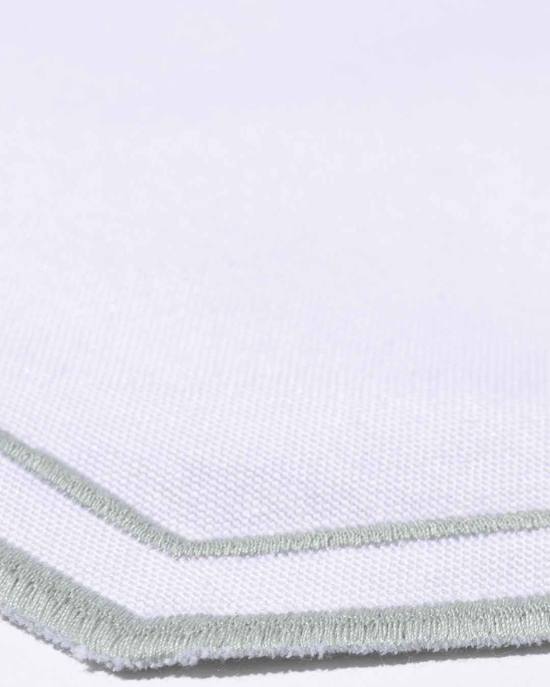 Henriette - Luxury Linens Placemats Octagon Placemat White/Green (set of 4)
