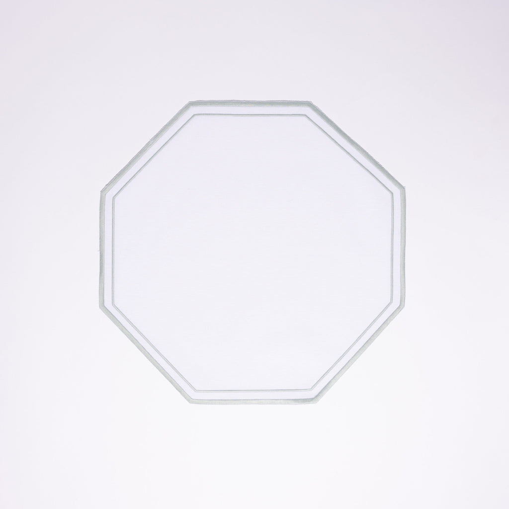 Henriette - Luxury Linens Placemats Octagon White with Green Placemats (set of 4)