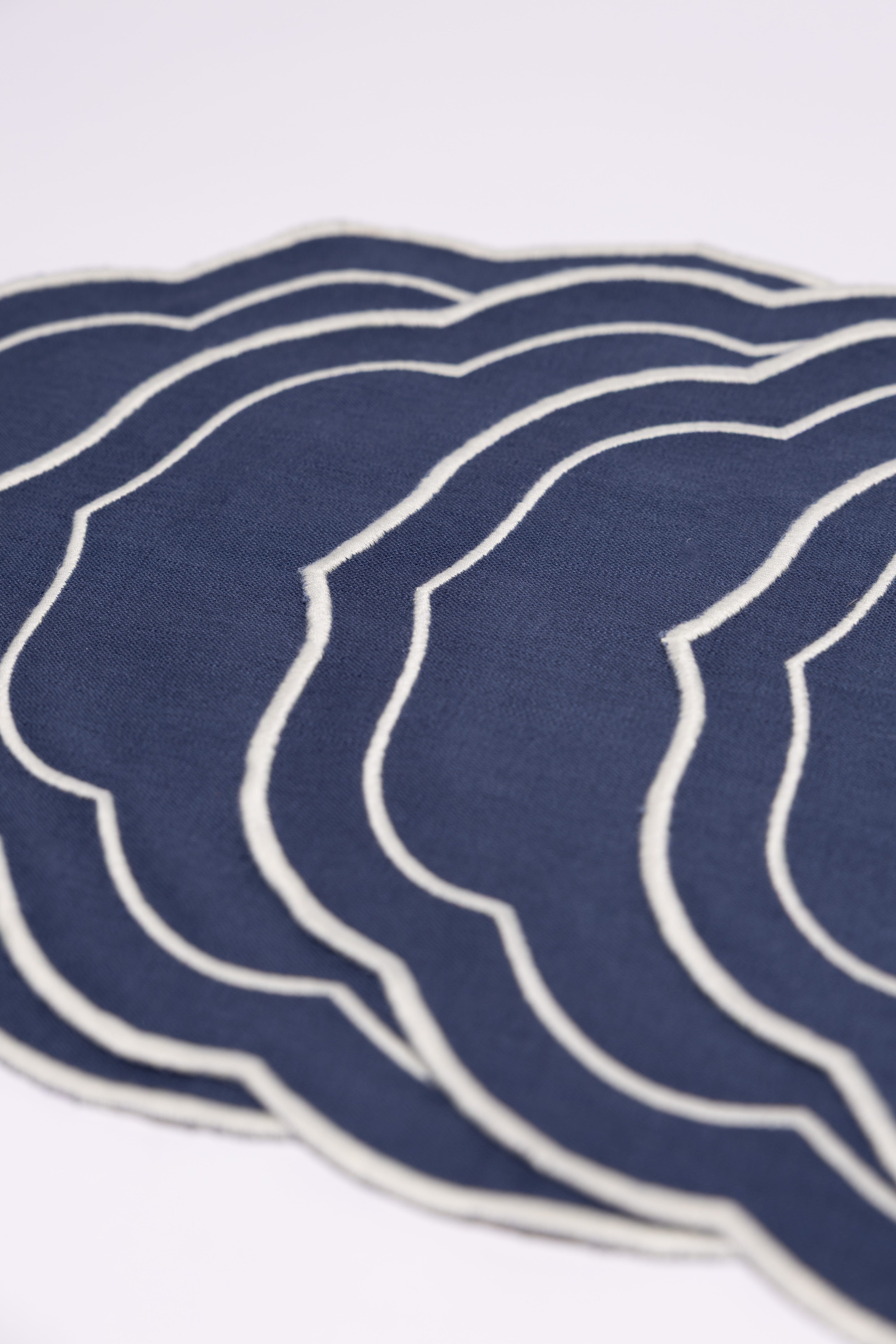 Henriette - Luxury Linens Placemats Oval Navy Blue with White Placemats (set of 4)