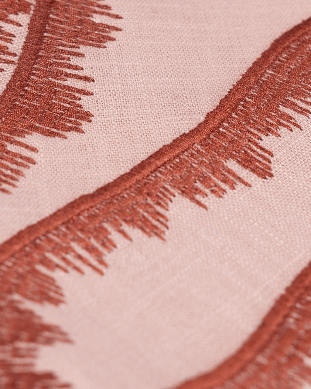 Henriette - Luxury Linens Placemats Round Flamestitch Dusty Pink Earth