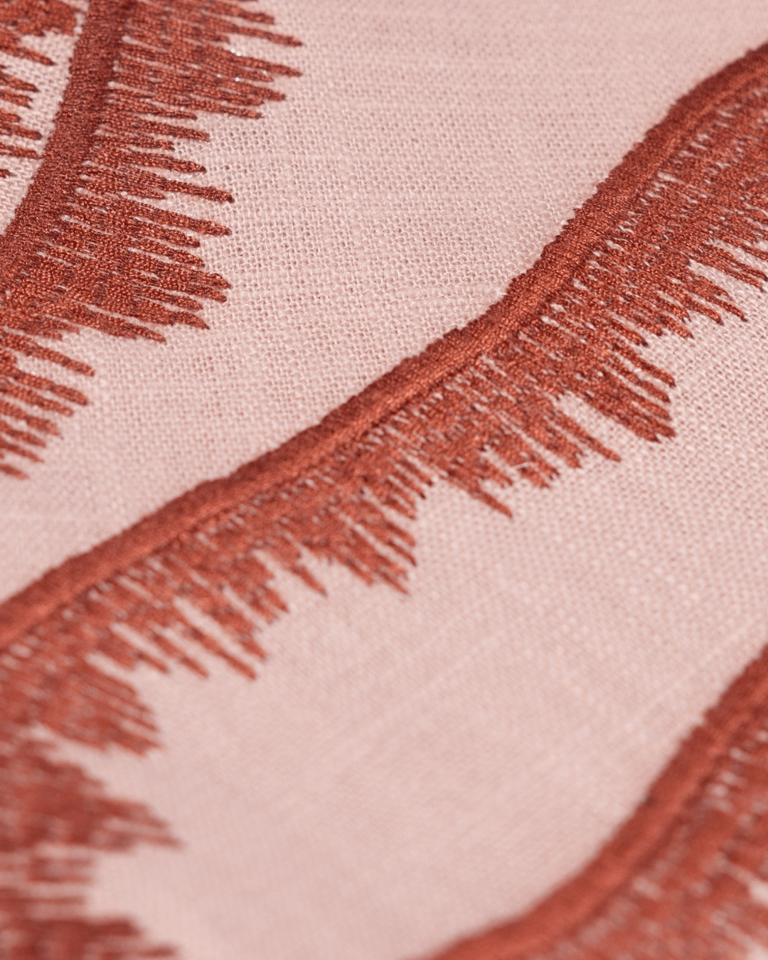 Henriette - Luxury Linens Placemats Round Flamestitch Dusty Pink Earth