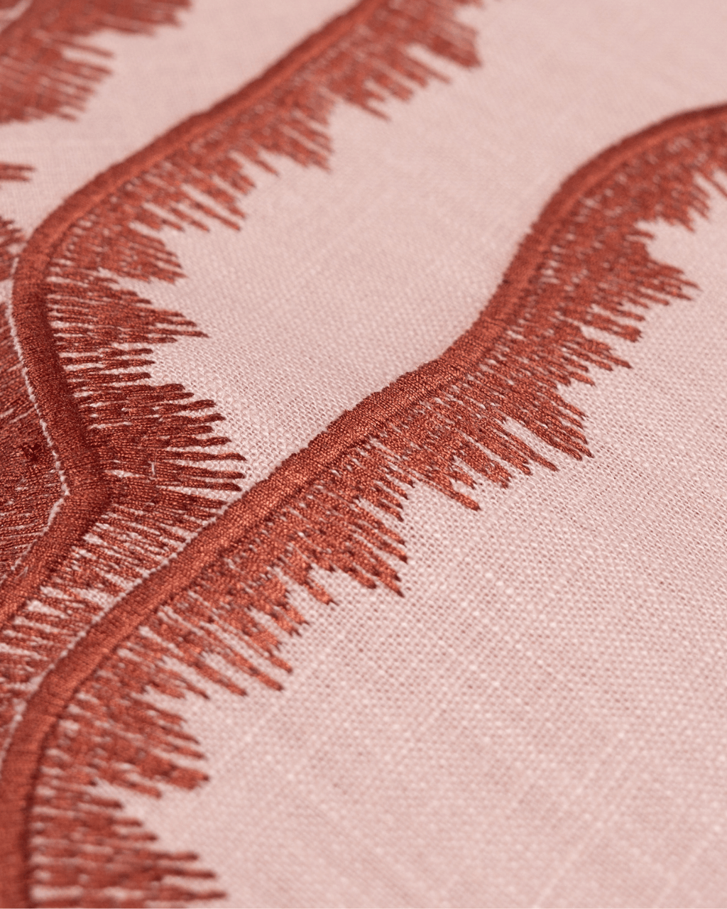 Henriette - Luxury Linens Placemats Round Flamestitch Dusty Pink Earth