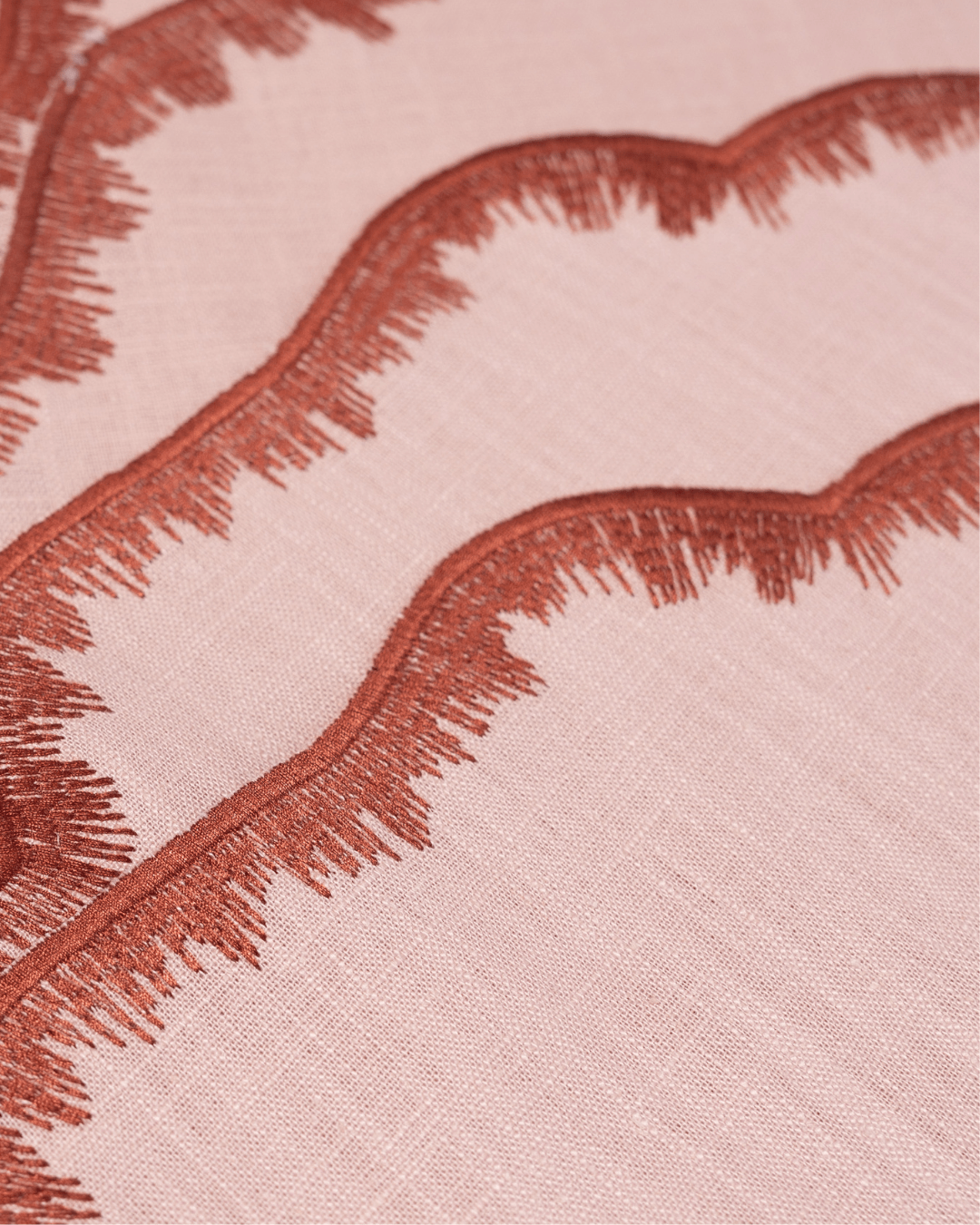 Henriette - Luxury Linens Placemats Round Flamestitch Dusty Pink Earth