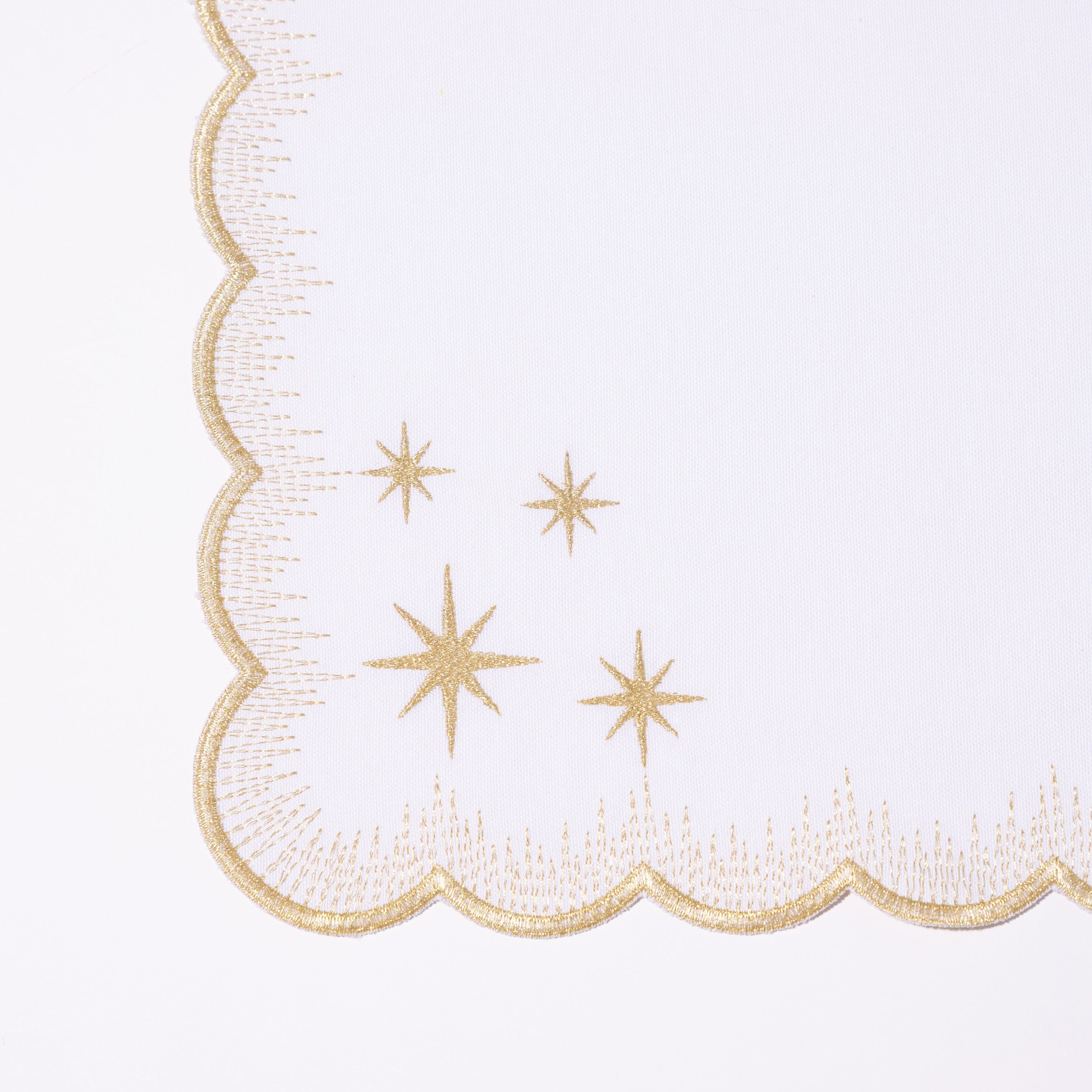 Henriette - Luxury Linens Starlight White with Metallic Gold Napkins