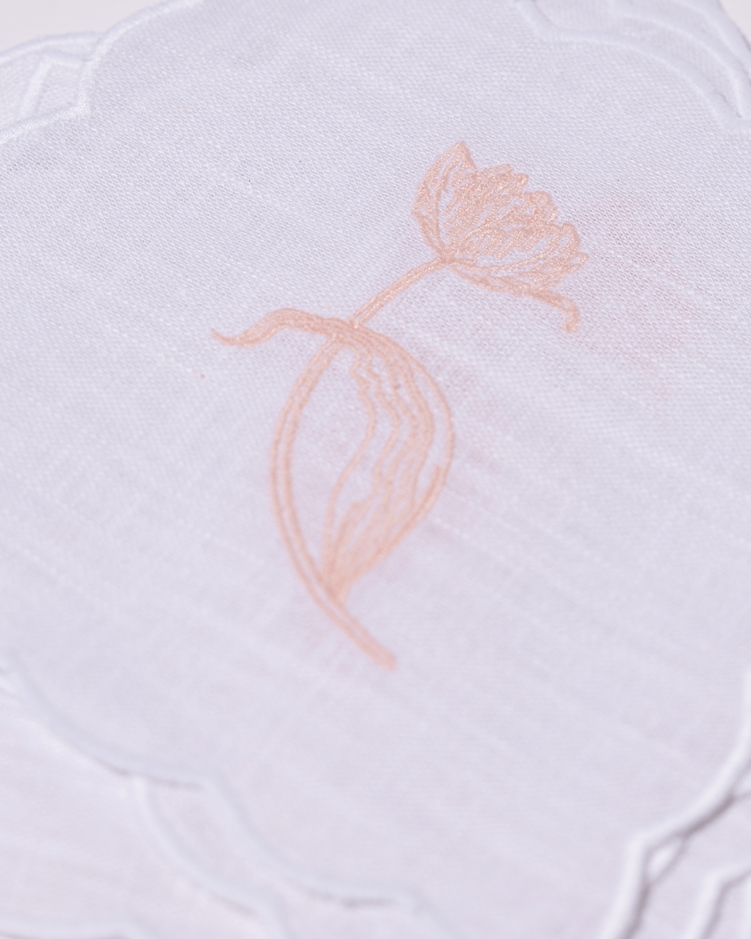 Henriette - Luxury Linens Tulip White Cocktail Napkins with Nude (set of 6)