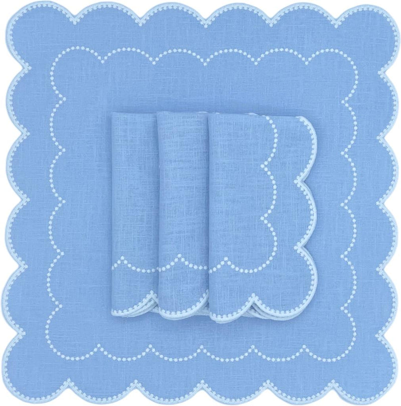HMA DÉCOR Light Blue Daisy Napkins (set of 4)